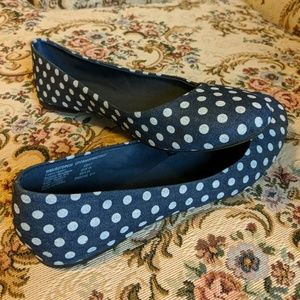Blue & White polkadot flats
